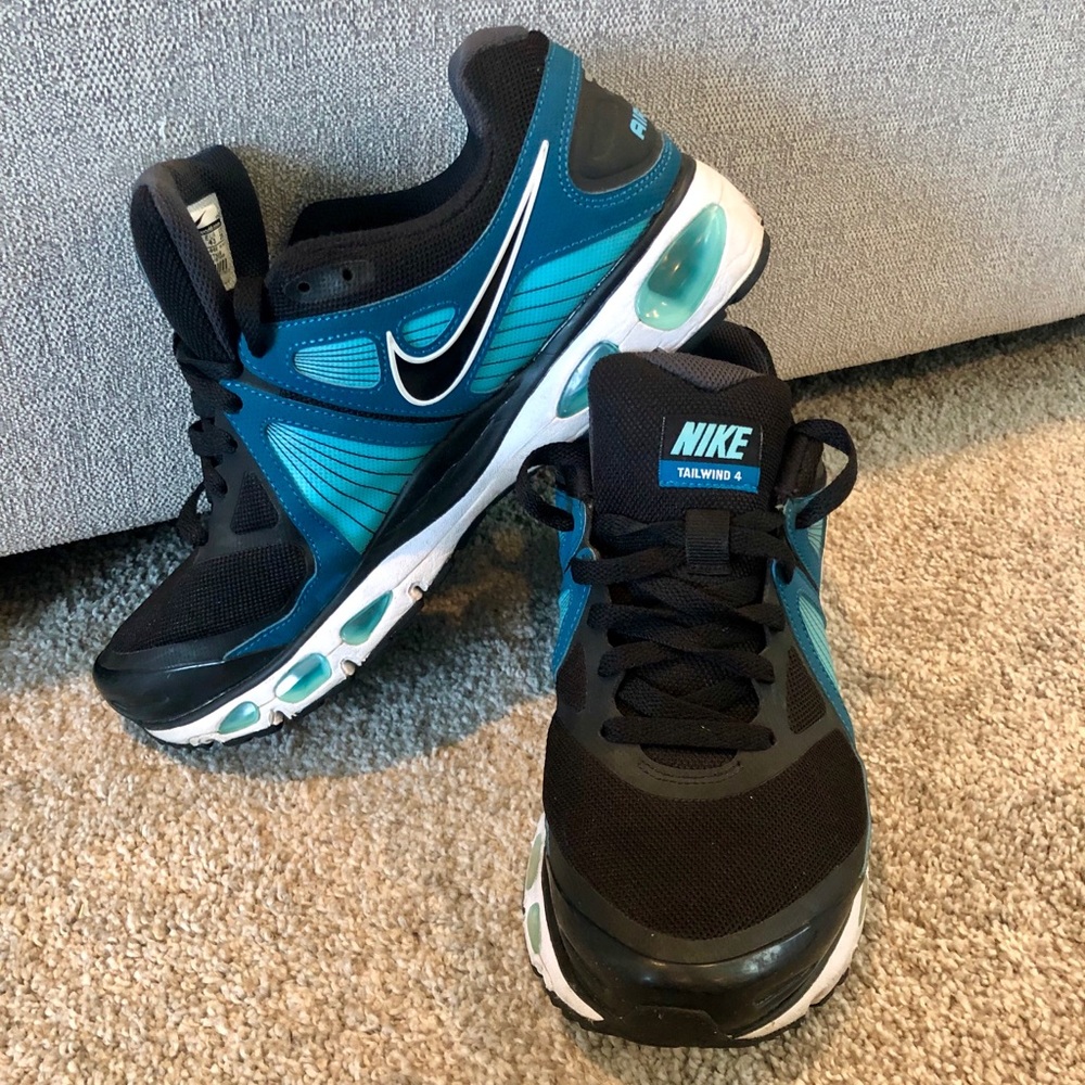 Nike Women’s Tailwind 4 Shoes